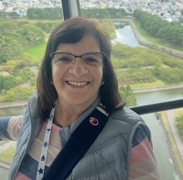 Roxana Hoyle - Directora
